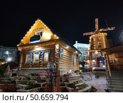 Национальный комплекс Туган Авылым в Казани ночью. Редакционное фото, фотограф Мария Сергеева / Фотобанк Лори