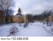 Санкт-Петербург: река Монастырка ранней весной (2021 год). Редакционное фото, фотограф Алексей Иванов / Фотобанк Лори