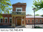 Старое здание центральной городской библиотеки имени Чехова. Таганрог, Ростовская область. Редакционное фото, фотограф Анна Карасева / Фотобанк Лори