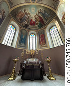 Interior of the Holy Trinity Cathedral in Jerusalem. Редакционное фото, фотограф Irina Opachevsky / Фотобанк Лори