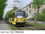 Трамвай УТМ 71-405 №829, улица Мичурина, город Екатеринбург, Свердловская область (2021 год). Редакционное фото, фотограф Алексей Иванов / Фотобанк Лори