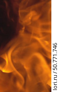 Burning fire, firewood coal closeup. Стоковое видео, видеограф Михаил Коханчиков / Фотобанк Лори