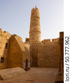 Beautiful view of ancient Ribat fortress at sunny day. Tunisia, Monastir. Mediterranean Sea (2024 год). Стоковое фото, фотограф Яков Филимонов / Фотобанк Лори