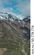 Snow Alp forest mountain range landscape. Стоковое видео, видеограф Михаил Коханчиков / Фотобанк Лори