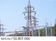 Металлическая опора высоковольтной линии электропередачи. Electric tower high voltage post. Стоковое фото, фотограф Татьяна Д / Фотобанк Лори