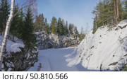 Karelia. Ruskeala. Marble Canyon in winter. Стоковое видео, видеограф Виктор Тихонов / Фотобанк Лори