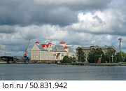 Портовый элеватор в Калининграде (2019 год). Редакционное фото, фотограф Ольга Дмитренко / Фотобанк Лори