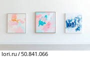 Gallery Wall: Trio of Abstract Expressionist Paintings for Home Decor. Стоковое AI-изображение, AI-художник Данила Большаков / Фотобанк Лори