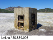Водосбросный колодец, шламохранилище отходов добычи и переработки медных руд, южная окраина города Карабаш, Челябинская область. Редакционное фото, фотограф Алексей Иванов / Фотобанк Лори