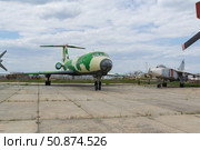 Учебный самолёт ТУ-134 для обучения штурманов дальней авиации на территории музея. Волгоградская область, Средняя Ахтуба, Россия. Стоковое фото, фотограф Андрей Цыганков / Фотобанк Лори