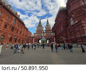 Воскресенские ворота на Красной площади в Москве (2024 год). Редакционное фото, фотограф Сергеев Валерий / Фотобанк Лори