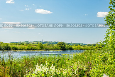 Озеро среди лугов в жаркие, летние дни (Артёмовские луга) Стоковое фото, фотограф Илья Старков / Фотобанк Лори