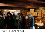 Епископ Балашихинский и Орехово-Зуевский Николай в престольный праздник в Серафимовском храме Балашихи, Редакционное фото, фотограф Дмитрий Неумоин / Фотобанк Лори