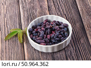 Sweet juicy ripe honeysuckle berries. Стоковое фото, фотограф Андрей Старостин / Фотобанк Лори
