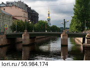 Torgovy Bridge, Kryukov Canal embankment and the bell tower of St. Nicholas Naval Cathedral on a sunny summer day, St. Petersburg, Russia. Стоковое фото, фотограф Ula Ulachka / Фотобанк Лори