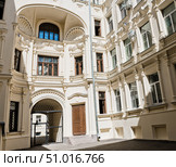 Саввинское подворье. Внутренний двор. Москва. Россия. Редакционное фото, фотограф E. O. / Фотобанк Лори