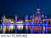 View of Magic City in Tashkent (2022 год). Редакционное фото, фотограф Юлия Белоусова / Фотобанк Лори