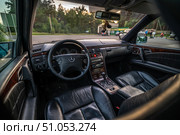 KRASNOYARSK, RUSSIA - July 31, 2025: Silver Mercedes Benz E class W210. Редакционное фото, фотограф Плотников Дмитрий / Фотобанк Лори
