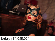 Feline Allure at Late Night Party in a Lively Nightclub (2021 год). Редакционное фото, фотограф Aleksandr Golubev / Фотобанк Лори
