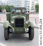 Ретро-автомобиль ЗиС-5 из коллекции Музейного комплекса гражданской и военной техники УГМК (Верхняя Пышма). Праздник "День строителя". Екатеринбург, проспект Ленина. Редакционное фото, фотограф Алексей Иванов / Фотобанк Лори