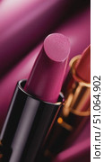 Bold and vibrant lipstick swatches showcased in a colorful setting for beauty enthusiasts. Стоковое AI-видео, аниматор Сергей Толмачёв / Фотобанк Лори