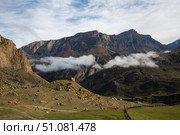 View of Cherek gorge in the Caucasus mountains. Стоковое фото, фотограф Юлия Белоусова / Фотобанк Лори