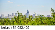 View of Moscow's high-rise buildings from the Krylatsky Hills. Редакционное фото, фотограф Наталия Кирсанова / Фотобанк Лори