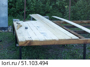 Строительство курятника на сваях.Construction of a chicken coop on stilts. Стоковое фото, фотограф Роман Лукьянов / Фотобанк Лори