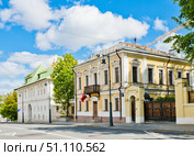 Улица Пречистенка, дома 3 и 5. Москва. Россия. Редакционное фото, фотограф E. O. / Фотобанк Лори