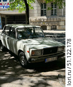 Belgrade, Serbia August, 1, 2024 Well-preserved 1984 Lada 1200 (VAZ-2105, Zhiguli, deeply upgraded FIAT 124), still used daily by its original owner without engine rebuild or bodywork. Редакционное фото, фотограф Ирина Старикова / Фотобанк Лори