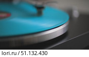Vinyl Record Spinning On Vintage Turntable. Needle Scratching Grooves Analog Sound. Стоковое видео, видеограф Степанов Григорий / Фотобанк Лори