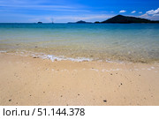 Beach with golden sand and sea. (2017 год). Стоковое фото, фотограф Емельянов Евгений Викторович / Фотобанк Лори