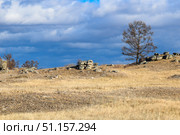 Древние горы, Хакасия (2022 год). Редакционное фото, фотограф Александр Галинский / Фотобанк Лори