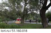 Балашиха ретро автомобиль Победа на берегу реки Пехорка (2021 год). Редакционное видео, видеограф Дмитрий Неумоин / Фотобанк Лори
