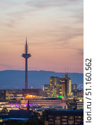 FRANKFURT, GERMANY - JUNE 12, 2025: Europaturm Telecommunications Tower in Frankfurt at Night. Редакционное фото, фотограф Максим Забаровский / Фотобанк Лори