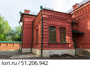 Детали фасада старого здания городского Исторического музея. Волгоград, Россия. (2022 год). Редакционное фото, фотограф Андрей Цыганков / Фотобанк Лори
