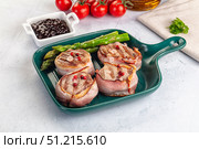 Tasty grilled pork medallion with bacon. Стоковое фото, фотограф Андрей Старостин / Фотобанк Лори