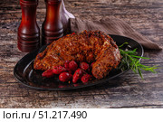 Baked pork sirloin with cornus. Стоковое фото, фотограф Андрей Старостин / Фотобанк Лори
