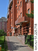 Moscow, Russia - Aug 10. 2025. MZhK microdistrict in Zelenograd. Редакционное фото, фотограф Володина Ольга / Фотобанк Лори
