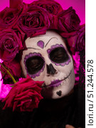 Portrait of Girl With Calavera Makeup and Roses for Dia De Muertos. Стоковое фото, фотограф Ольга Коваленко / Фотобанк Лори