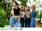Four schoolgirls in summer park. Стоковое фото, фотограф Андрей Аркуша / Фотобанк Лори