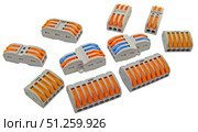 Соединители проводов без пайки на белом фоне. Push-wire connector  on white background. Стоковое фото, фотограф Татьяна Д / Фотобанк Лори