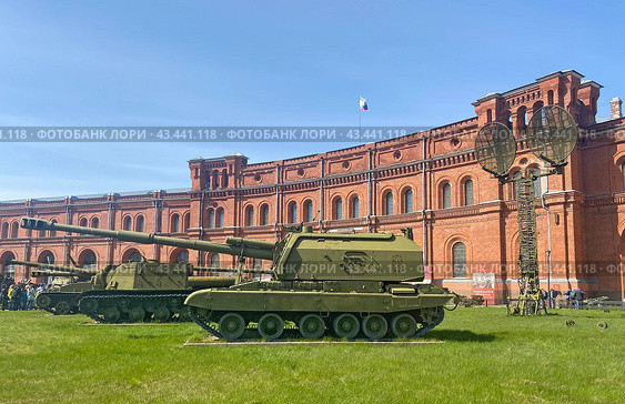 122-мм гаубица Д-30. Военно-исторический музей артиллерии, инженерных войск и войск связи Министерства обороны Российской Федерации, Санкт-Петербург (2023 год). Редакционное фото, фотограф Мария Кылосова / Фотобанк Лори