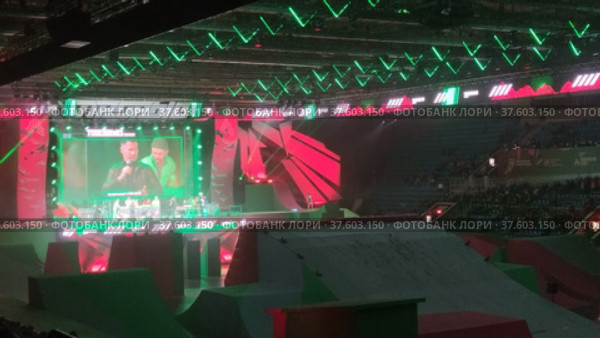 15-й Фестиваль экстремальных видов спорта «Прорыв» во Дворце спорта «Лужники». Москва, 9 апреля 2022. The 15th Festival of Extreme Sports "Breakthrough" at the Luzhniki Sports Palace. Moscow, April 9, 2022. Редакционное видео, видеограф Мария / Фотобанк Лори