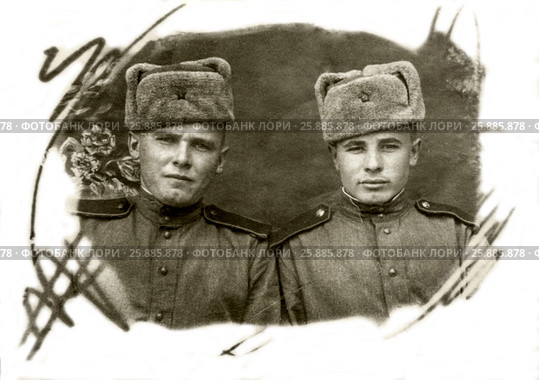 1946 год. Солдаты Советской Армии в зимней форме. Редакционное фото, фотограф Александр  Буторин / Фотобанк Лори