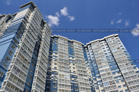 22-23-х этажный монолитный дом комфорт-класса. Жилой комплекс "M-House". Улица Академика Янгеля, 2. Район Чертаново Южное. Москва (2016 год). Стоковое фото, фотограф lana1501 / Фотобанк Лори