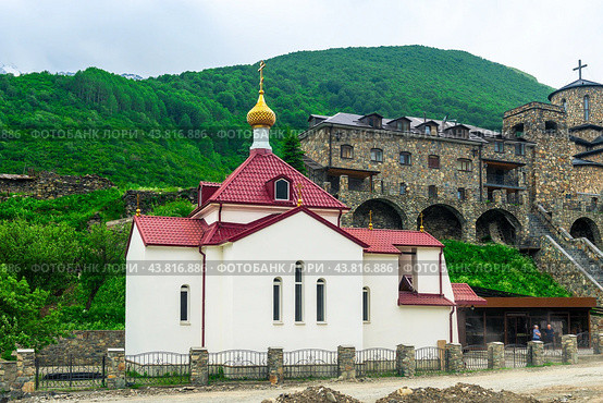 a beautiful Church of myrrh-bearing women in the mountains of the North Caucasus. Russia (2021 год). Стоковое фото, фотограф Константин Лабунский / Фотобанк Лори
