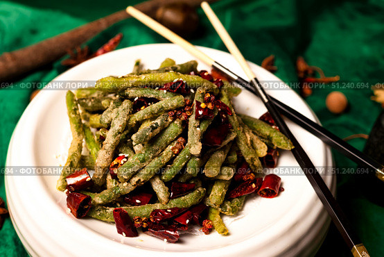 A Culinary Masterpiece in a Chinese Restaurant. Стоковое фото, фотограф Aleksandr Golubev / Фотобанк Лори