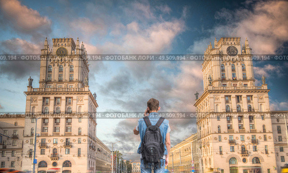 A man talking on the telephone in the center of Minsk. Belarus. Стоковое фото, агентство Ingram Publishing / Фотобанк Лори
