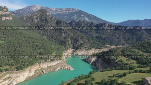 Aerial view Llosa del Cavall reservoir. Cardener. Catalonia, Spain. Стоковое видео, видеограф Яков Филимонов / Фотобанк Лори